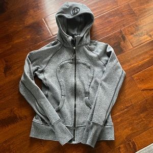EUC LULULEMON SCUBA HOODIE